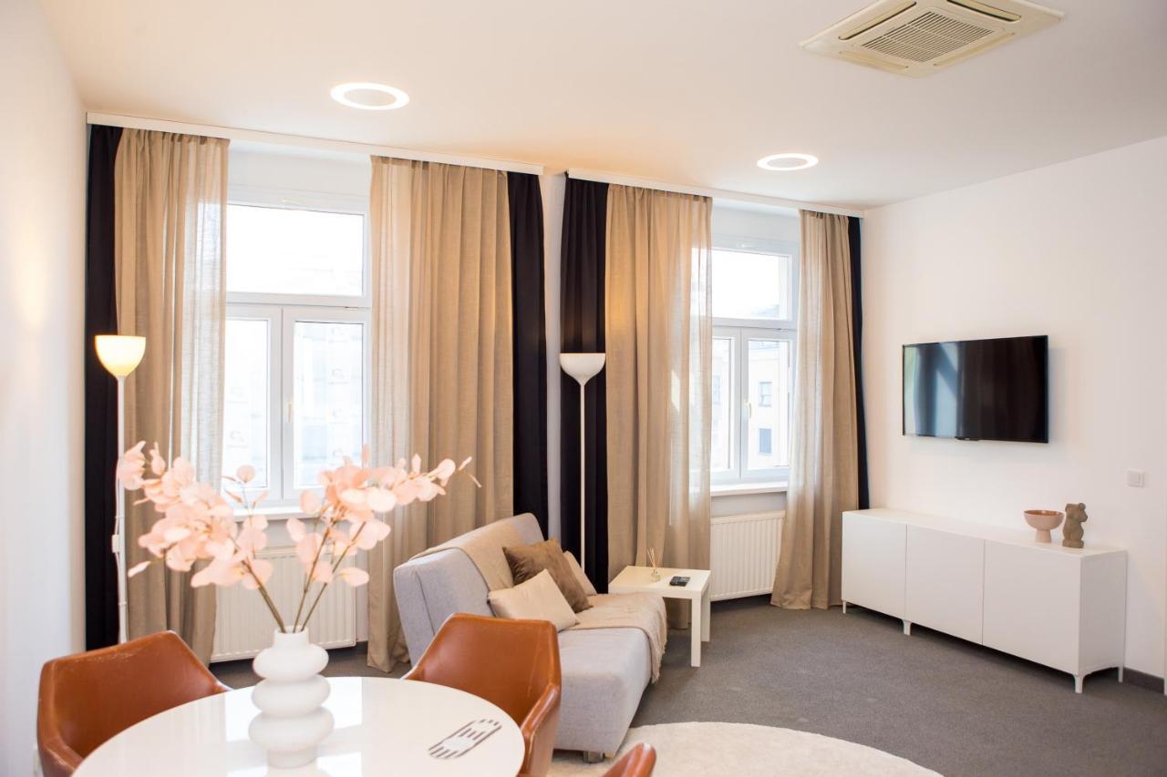 Dolac Apartment *