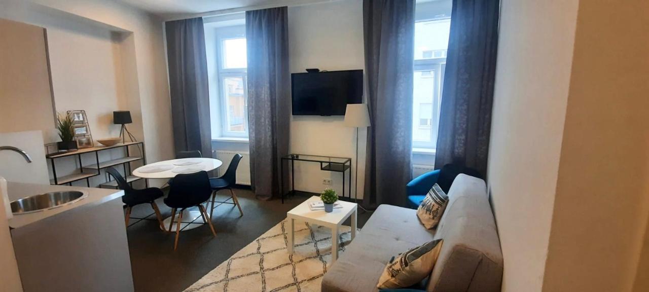 Dolac Apartment *